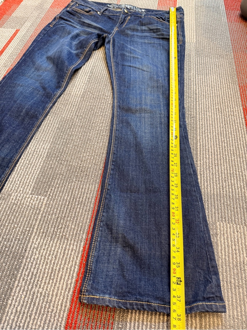 Express Women's 98% Cotton Boot Stella Reg Fit Low Rise Jeans Size 8S Waist 17in - Picture 3 of 12